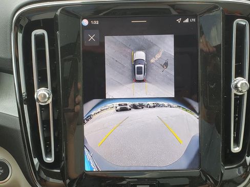 New 2026 Volvo XC40 B5 Ultra w/ Protection Package Premier image 15