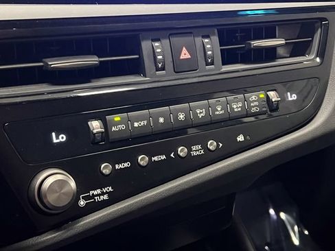Certified 2025 Lexus ES 350 FWD image 20