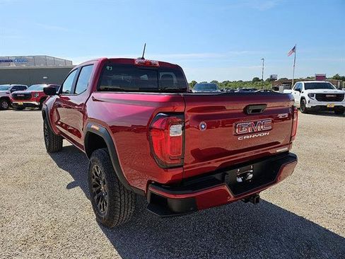 New 2026 GMC Canyon Elevation w/ Convenience Package image 3