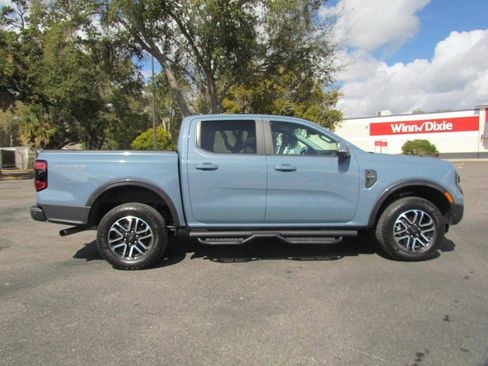 Used 2024 Ford Ranger Lariat w/ Trailer Tow Package image 11