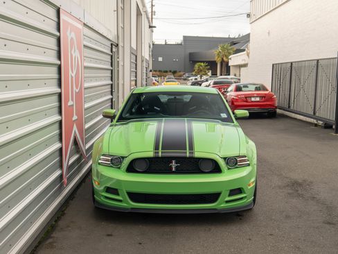 Used 2013 Ford Mustang Boss 302 w/ Boss 302 Accessory Pkg image 31