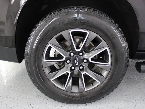 Used 2021 Chevrolet Suburban Z71 w/ Z71 Signature Package AWD/4WD image 85
