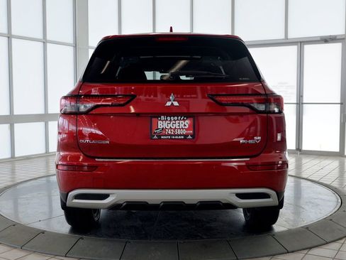 Used 2023 Mitsubishi Outlander SE image 7