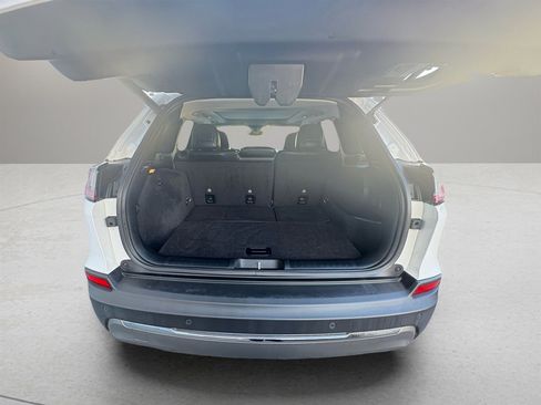 Used 2021 Jeep Cherokee Limited w/ Elite Package image 25