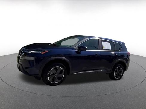 Used 2025 Nissan Rogue SV AWD/4WD image 8