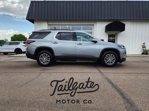 Used 2023 Chevrolet Traverse LT w/ LPO, Cargo Package AWD/4WD image 1