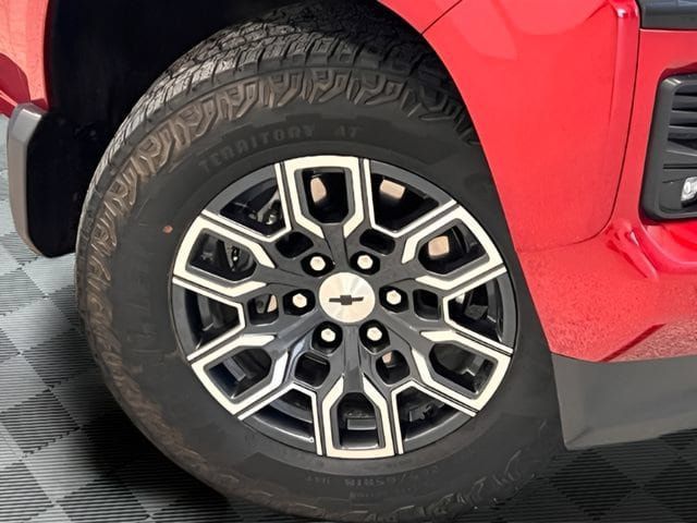 Certified 2024 Chevrolet Colorado Z71 w/ Z71 Convenience Package 2 AWD/4WD image 22