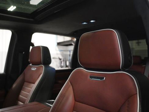 Used 2024 GMC Sierra 2500 Denali Ultimate w/ Max Trailering Package image 13