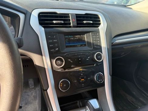 Used 2013 Ford Fusion SE FWD image 14