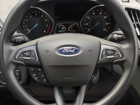 Used 2018 Ford Escape SE w/ Ford Safe & Smart Package AWD/4WD image 18