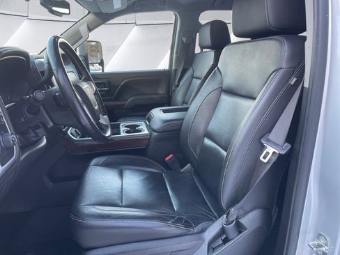 Used 2017 GMC Sierra 1500 SLT w/ SLT Premium Package image 10