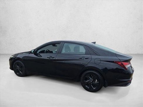Used 2023 Hyundai Elantra SEL FWD image 5