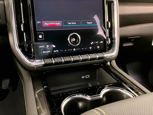 New 2026 GMC Yukon XL Elevation AWD/4WD image 7