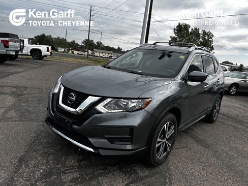 Used 2020 Nissan Rogue SV w/ Premium Package AWD/4WD image 1