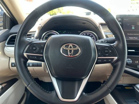 Certified 2022 Toyota Camry XLE FWD image 17