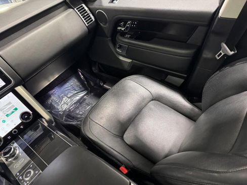 Used 2018 Land Rover Range Rover HSE image 18