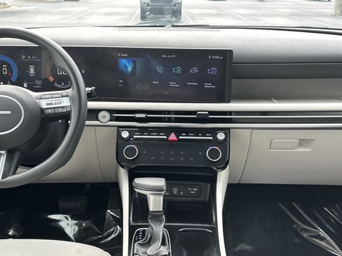 Used 2025 Hyundai Tucson SEL FWD image 30