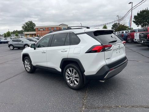 Used 2025 Toyota RAV4 Limited FWD image 39