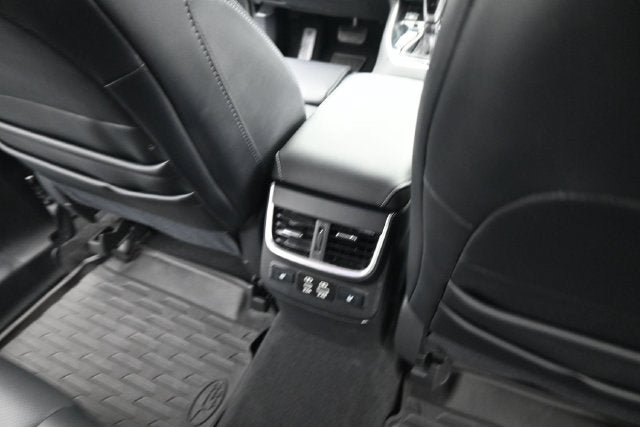 Used 2025 Subaru Outback Limited AWD/4WD image 21