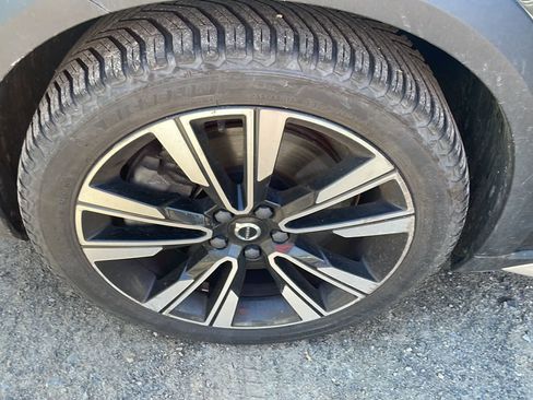 Used 2021 Volvo V60 T5 Cross Country w/ Lounge Package image 21