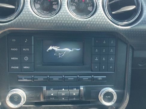 Used 2017 Ford Mustang GT w/ GT Performance Package RWD image 13