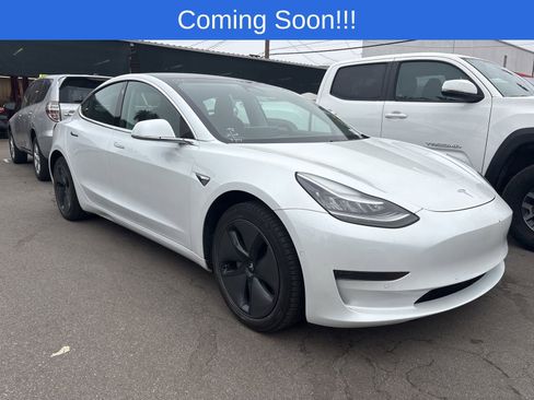 Used 2020 Tesla Model 3 Standard Range Plus image 1