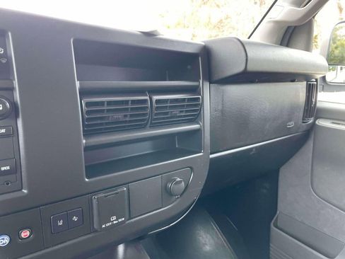 Used 2020 Chevrolet Express 3500 LT w/ LT Preferred Equipment Group image 30