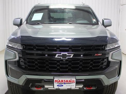 Used 2023 Chevrolet Tahoe Z71 w/ Luxury Package image 2