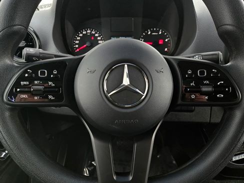 Used 2021 Mercedes-Benz Sprinter 2500 image 24
