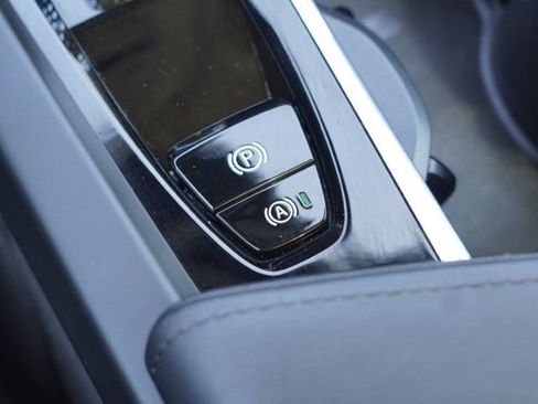 Used 2025 Volvo XC60 T8 Plus w/ Protection Package Premier AWD/4WD image 28