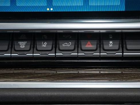 Used 2024 Chevrolet Silverado 3500 LT image 40