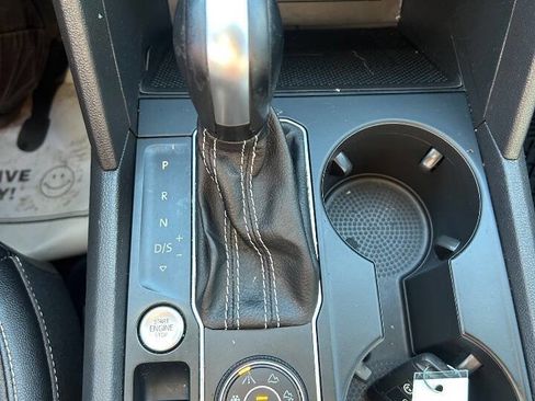 Used 2021 Volkswagen Atlas SE image 19