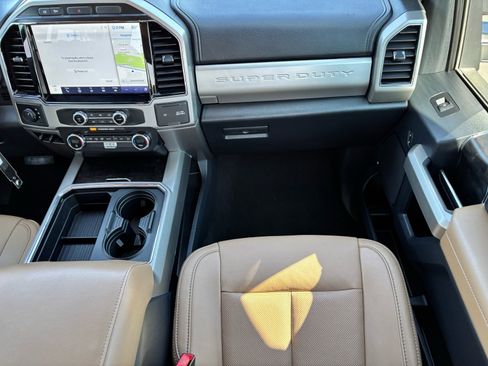 Used 2022 Ford F250 Lariat image 17