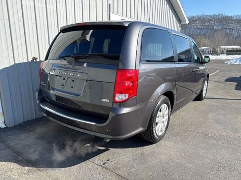 Used 2018 Dodge Grand Caravan SE w/ UConnect Hands-Free Group image 6