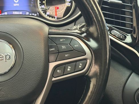 Used 2021 Jeep Cherokee Limited image 18