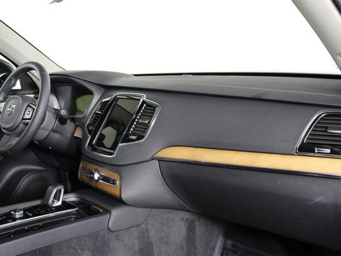 Used 2023 Volvo XC90 T8 Plus w/ Protection Package Premier image 22