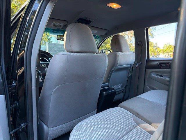 Used 2013 Toyota Tacoma 4x4 Double Cab w/ SR5 Pkg image 21