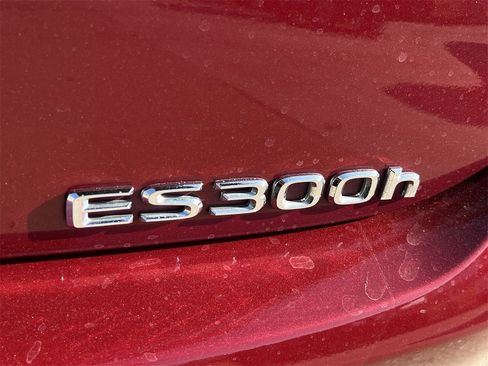 Used 2023 Lexus ES 300h w/ Premium Package image 6