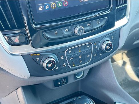 Used 2020 Chevrolet Traverse Premier image 16