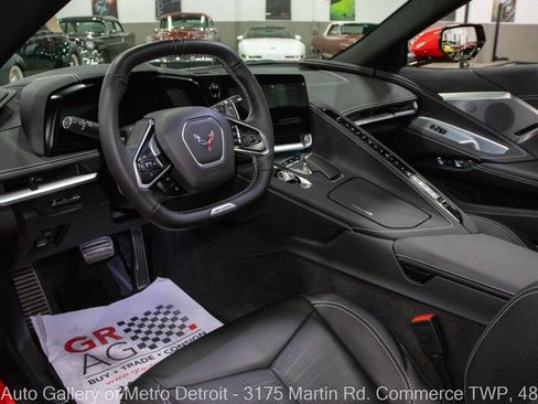 Used 2023 Chevrolet Corvette Z06 w/ Z07 Performance Package RWD image 17