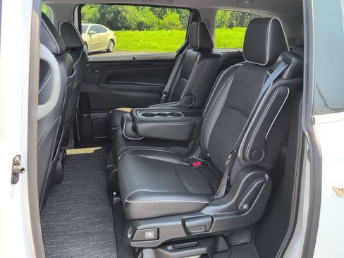 Used 2024 Honda Odyssey Elite image 34
