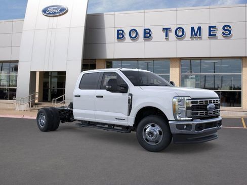 New 2026 Ford F350 XL w/ XL Chrome Package image 9