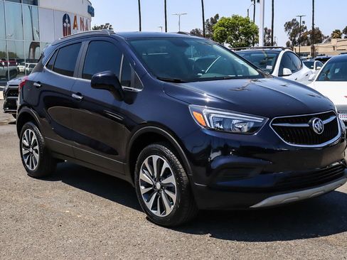 Used 2021 Buick Encore Preferred AWD/4WD image 3