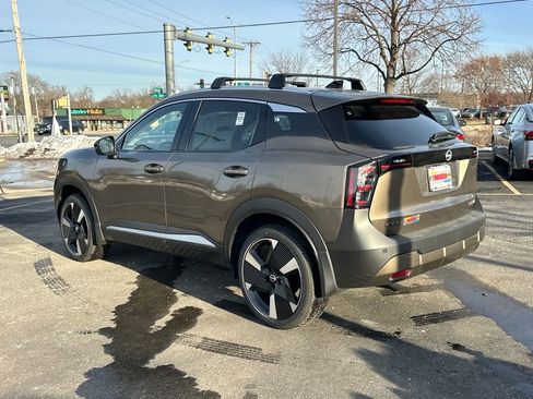 New 2026 Nissan Kicks SR w/ Illumination Package image 3