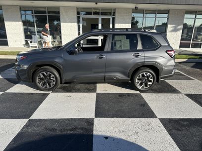 Used 2025 Subaru Forester Premium w/ Convenience Package #1