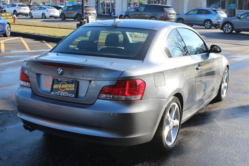 Used 2009 BMW 128i Coupe RWD image 3