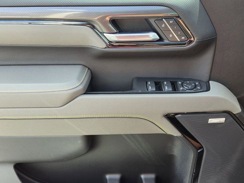 New 2026 Chevrolet Silverado 1500 ZR2 AWD/4WD image 13