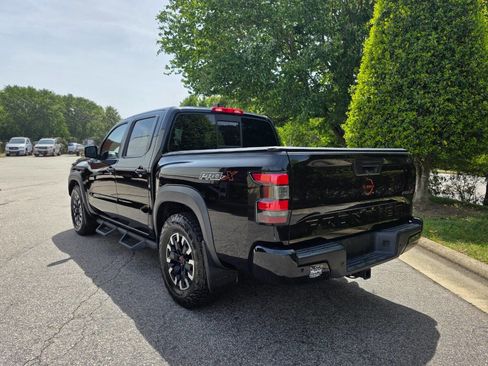 Used 2022 Nissan Frontier Pro-X image 3
