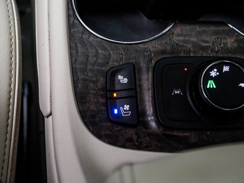 Used 2022 GMC Acadia Denali w/ Denali Ultimate Package image 22