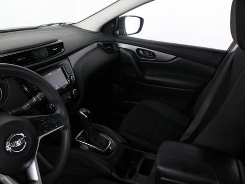 Used 2020 Nissan Rogue Sport S FWD image 18